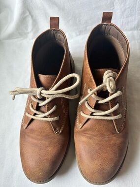 Chukka brown boots